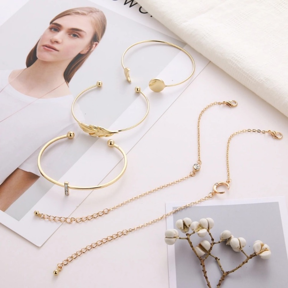 Sunday ♡ 5 Pcs Bracelets Set - Picture 6 of 8